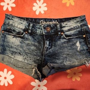 Aeropostale Short Size 00 denim jeans, medium dark wash, like new condition
